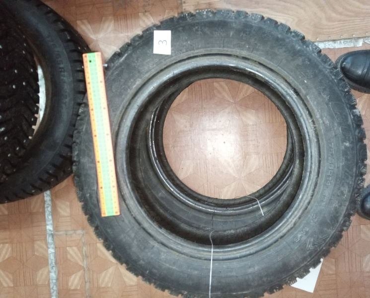 В Большеболдинском районе полицейские задержали подозреваемого в умышленном повреждении колес автомобиля